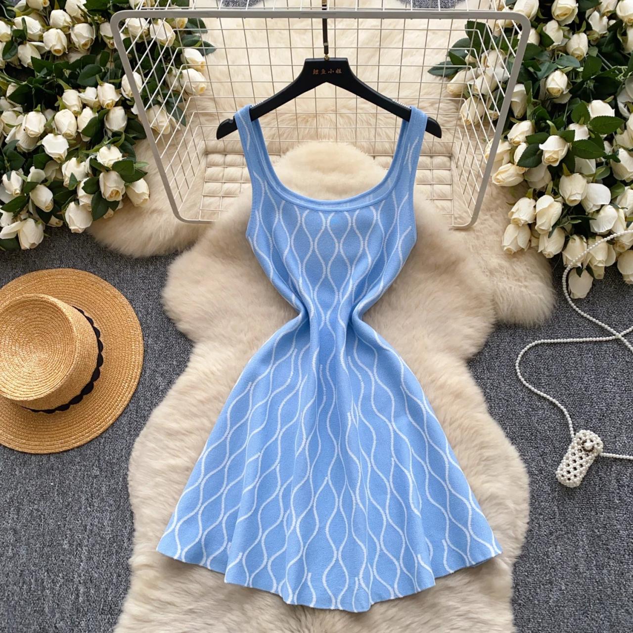 Sleeveless Blue Knitted Dress With Wave Pattern